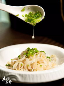 夏日清爽之選 大廚教你做蔥油海蜇配蘿卜